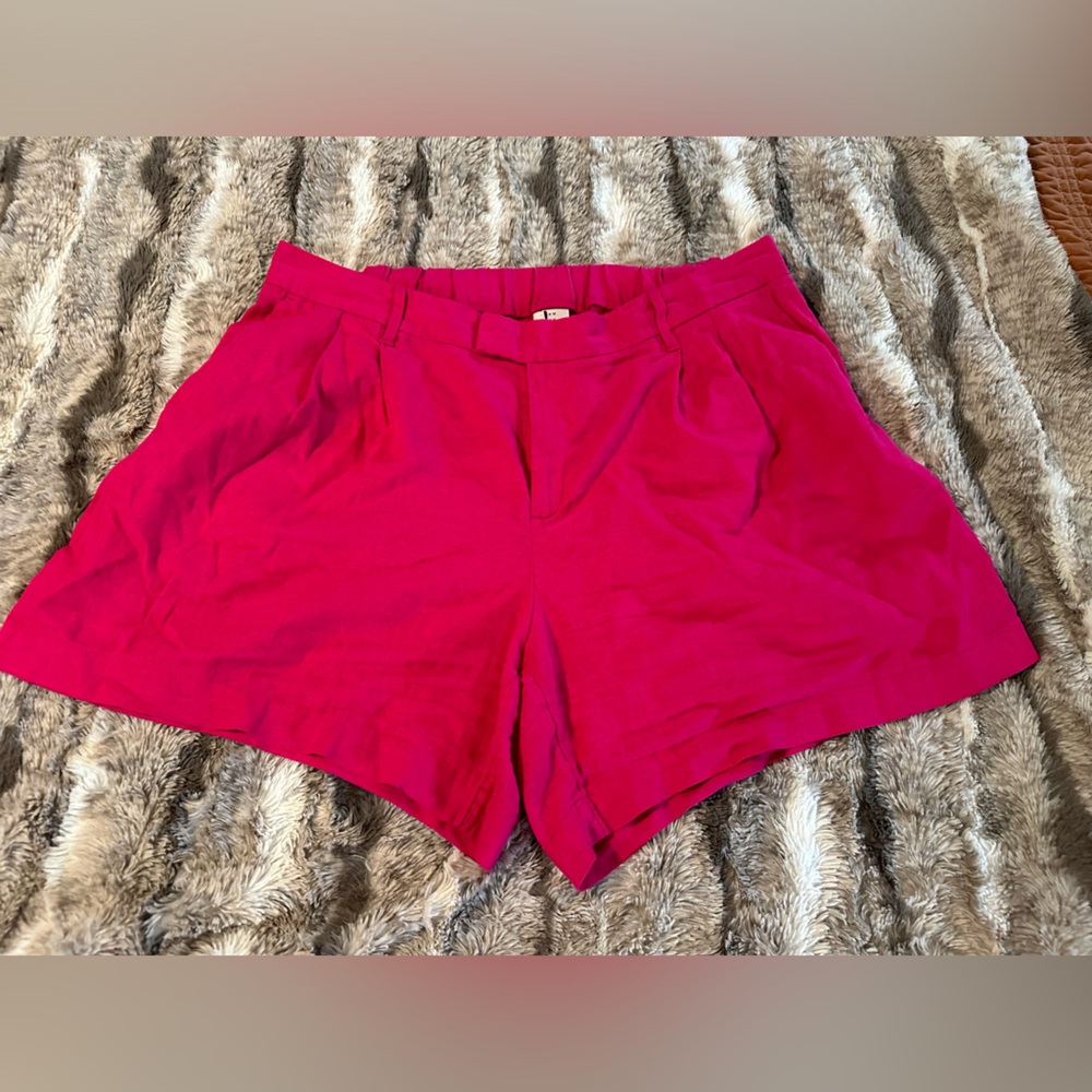 Used Like New ~ linen/rayon shorts
